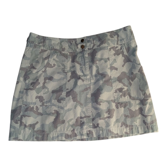 Daisy Fuentes Camouflage Mini Skirt Size 10 - Picture 1 of 7